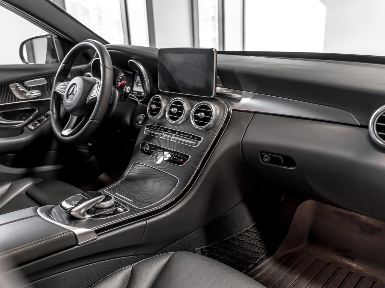 2015 Mercedes-Benz C 300 C 300|AMG PKG|BLINDSPOT|NAVI|REARCAM|PANO|ACCIDENT FREE Photo