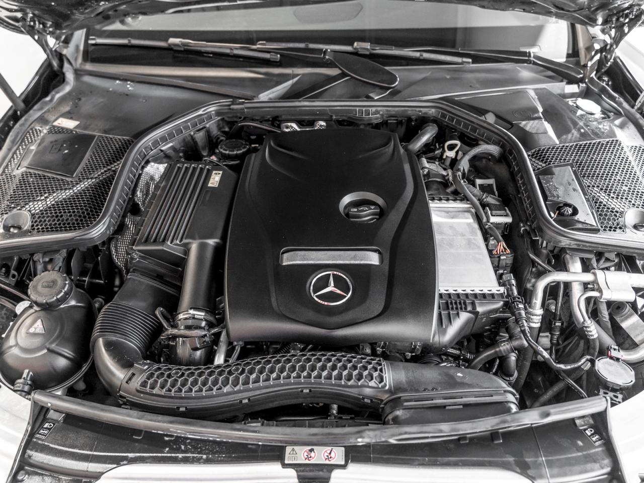 2015 Mercedes-Benz C 300 C 300|AMG PKG|BLINDSPOT|NAVI|REARCAM|PANO|ACCIDENT FREE Photo