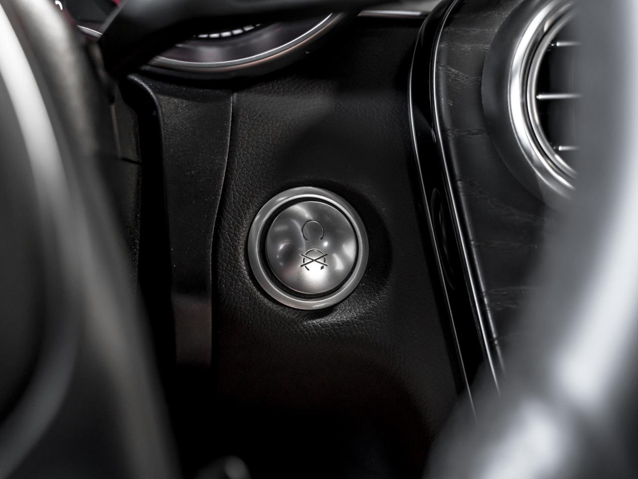 2015 Mercedes-Benz C 300 C 300|AMG PKG|BLINDSPOT|NAVI|REARCAM|PANO|ACCIDENT FREE Photo