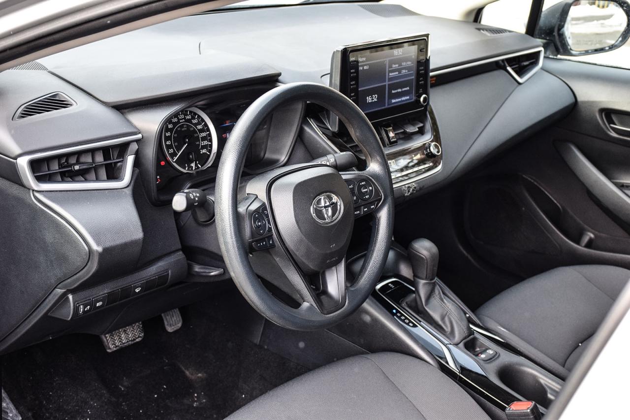 2022 Toyota Corolla LE No Accident Carplay BSM Heated Seats Photo