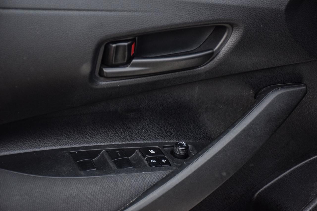 2022 Toyota Corolla LE No Accident Carplay BSM Heated Seats Photo