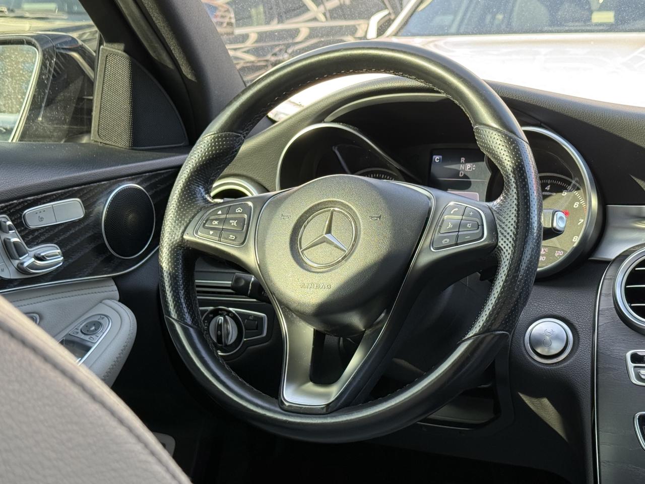 2015 Mercedes-Benz C-Class 300 //AMG PKG | PANO | NAVI | BACK UP CAMERA Photo