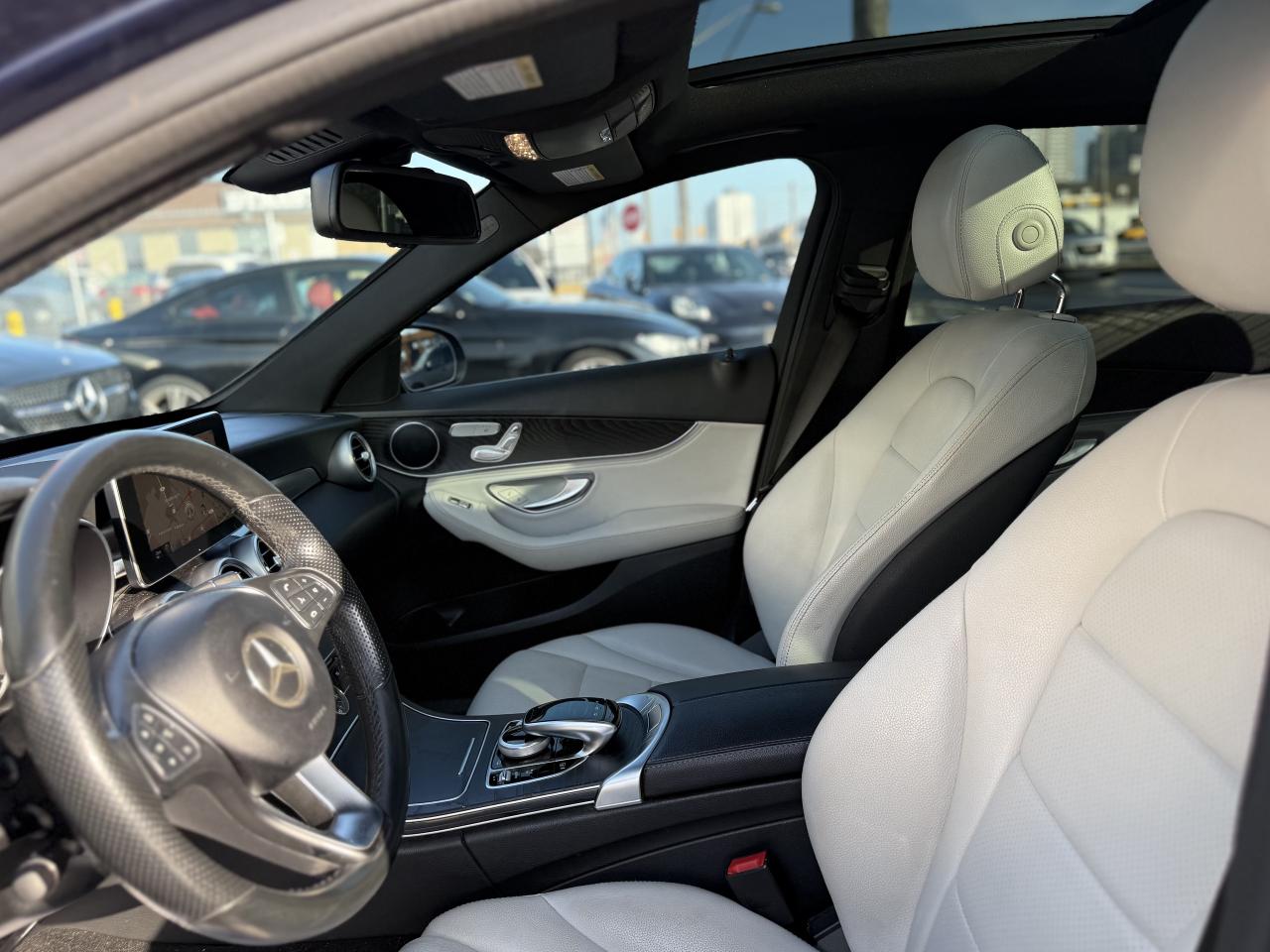 2015 Mercedes-Benz C-Class 300 //AMG PKG | PANO | NAVI | BACK UP CAMERA Photo