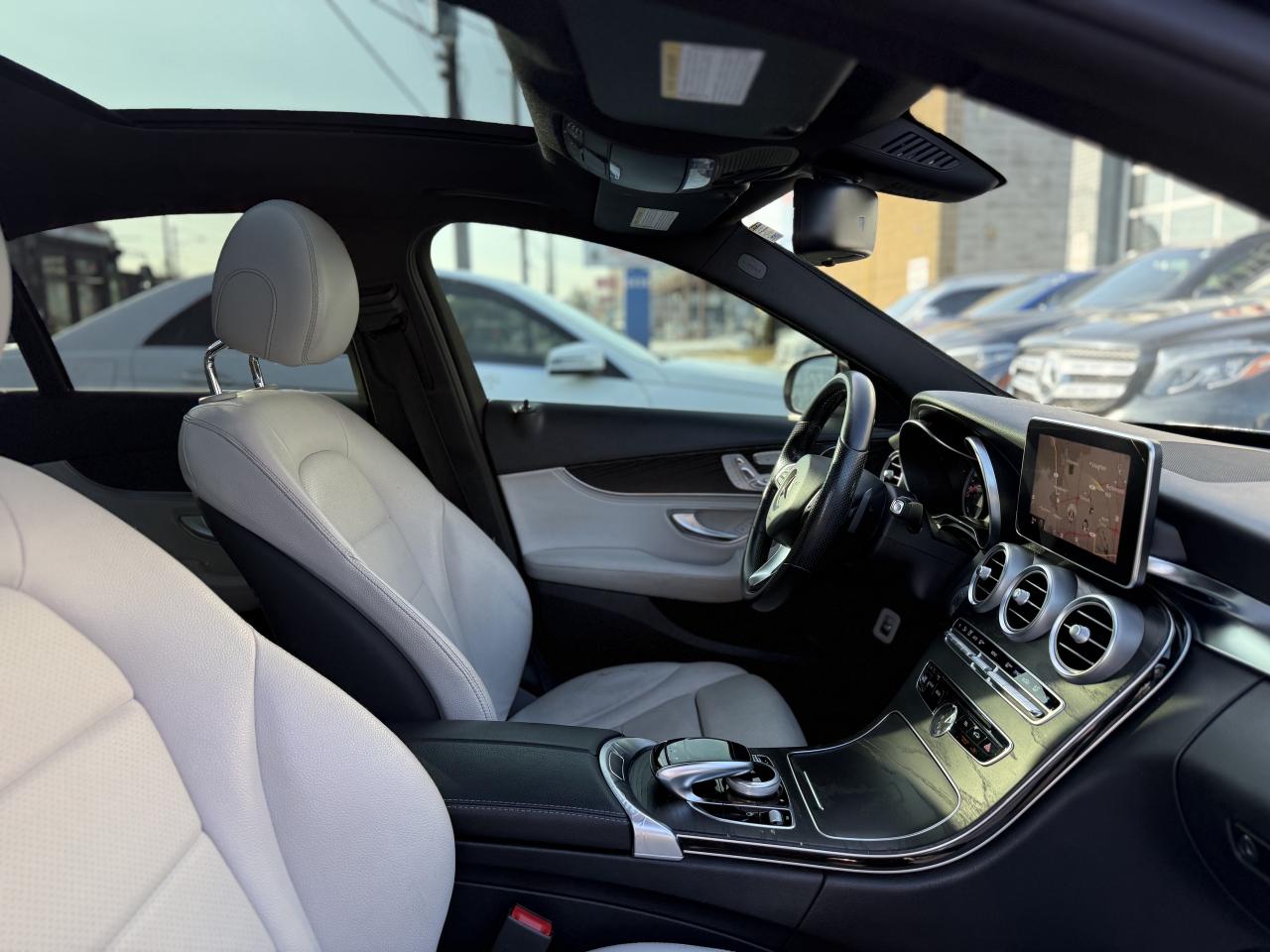 2015 Mercedes-Benz C-Class 300 //AMG PKG | PANO | NAVI | BACK UP CAMERA Photo