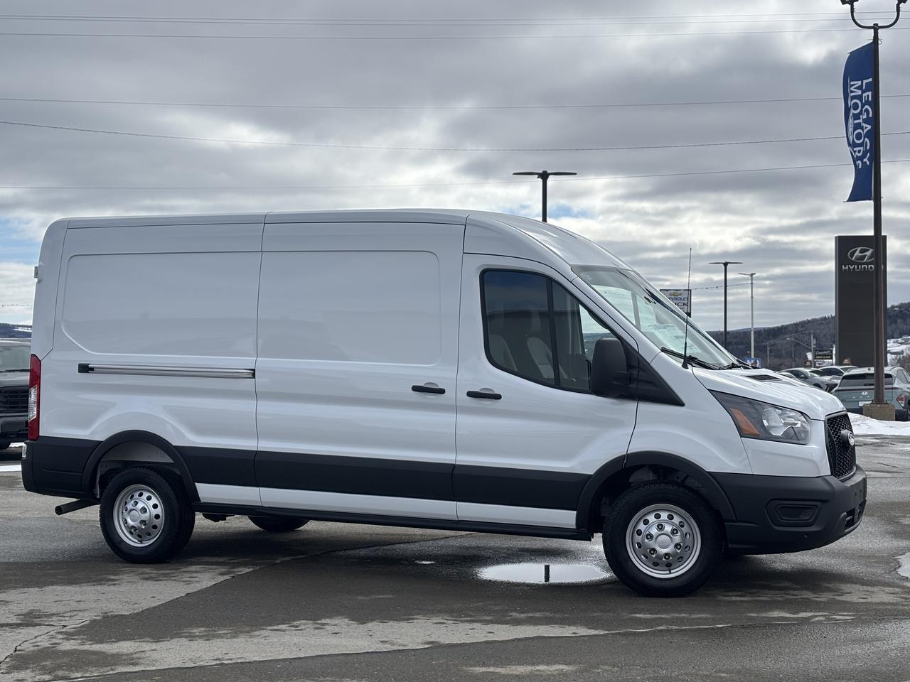 2026 Ford Transit Cargo Van T-250 148" MED RF 9070 GVWR AWD