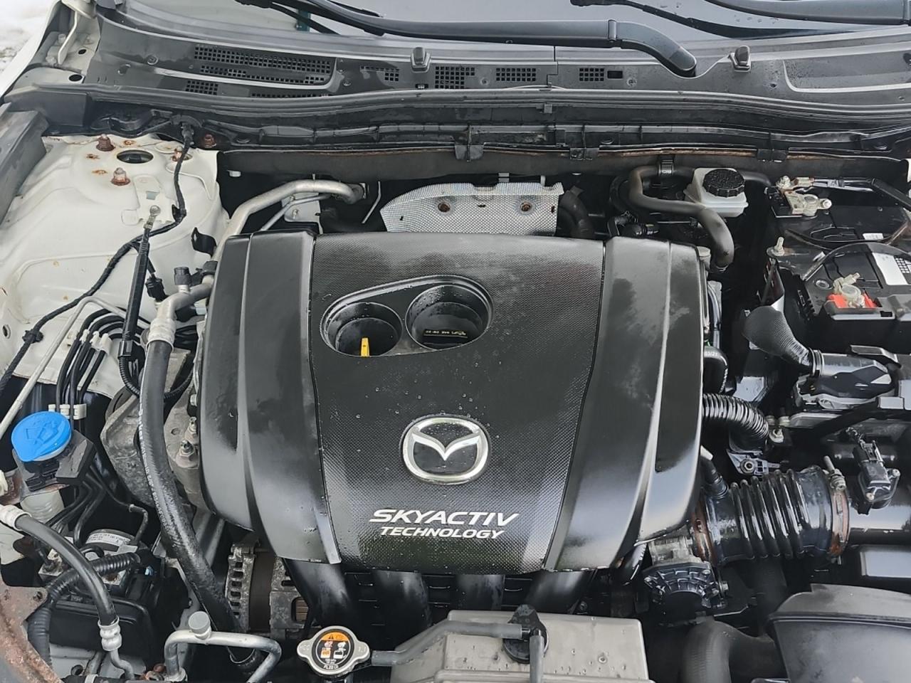 2015 Mazda MAZDA3 GT Photo