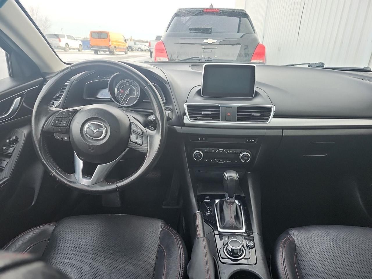 2015 Mazda MAZDA3 GT Photo