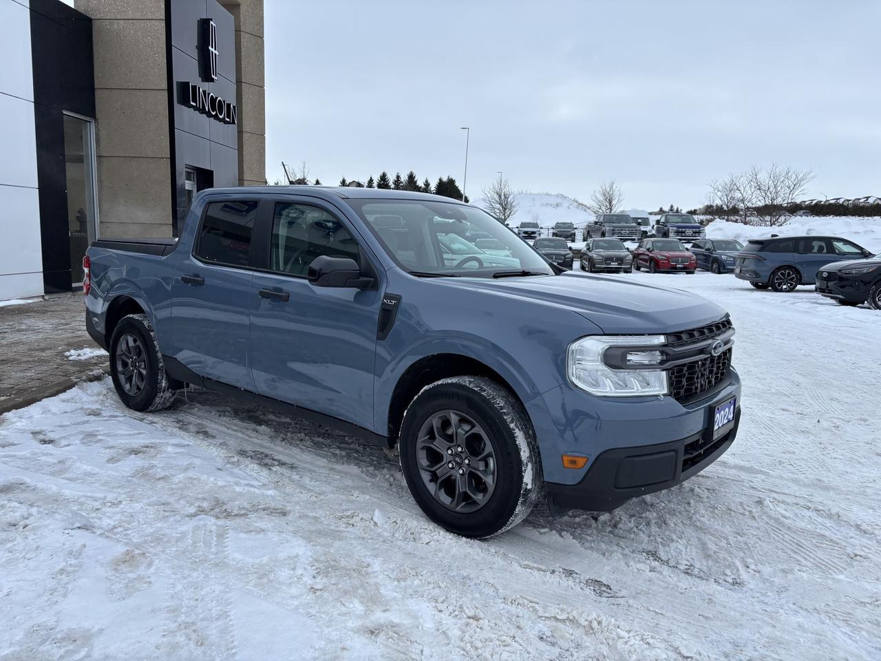 2024 Ford Maverick XLT, LUXURY PACKAGE! MOONROOF, AWD! WELL EQUIPPED! Photo
