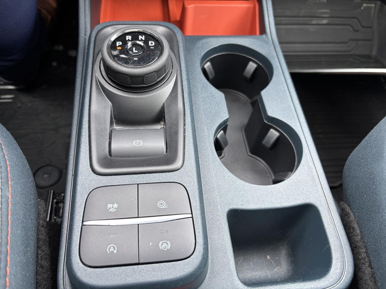 2024 Ford Maverick XLT, LUXURY PACKAGE! MOONROOF, AWD! WELL EQUIPPED! Photo