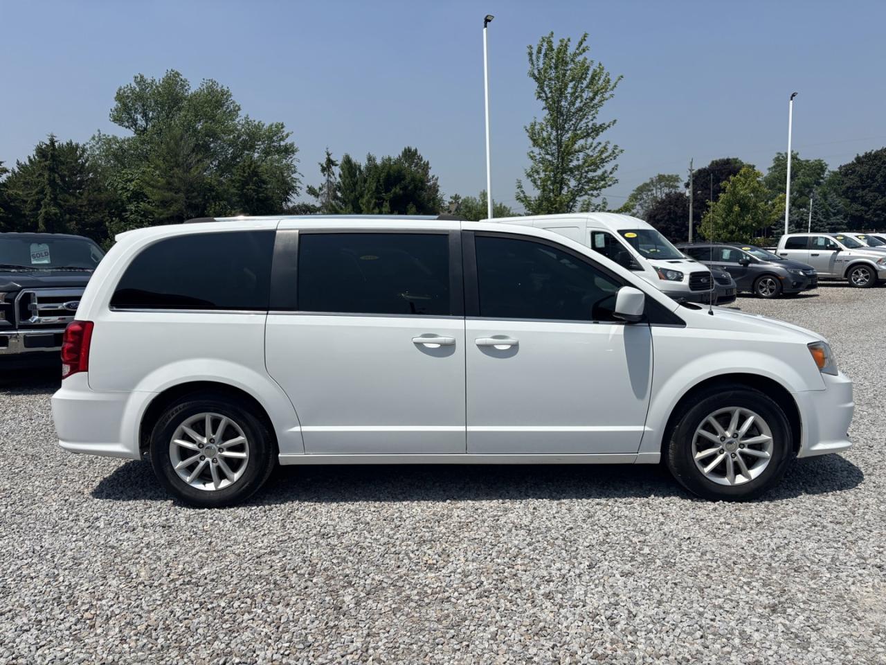 2019 Dodge Grand Caravan SE Plus Photo