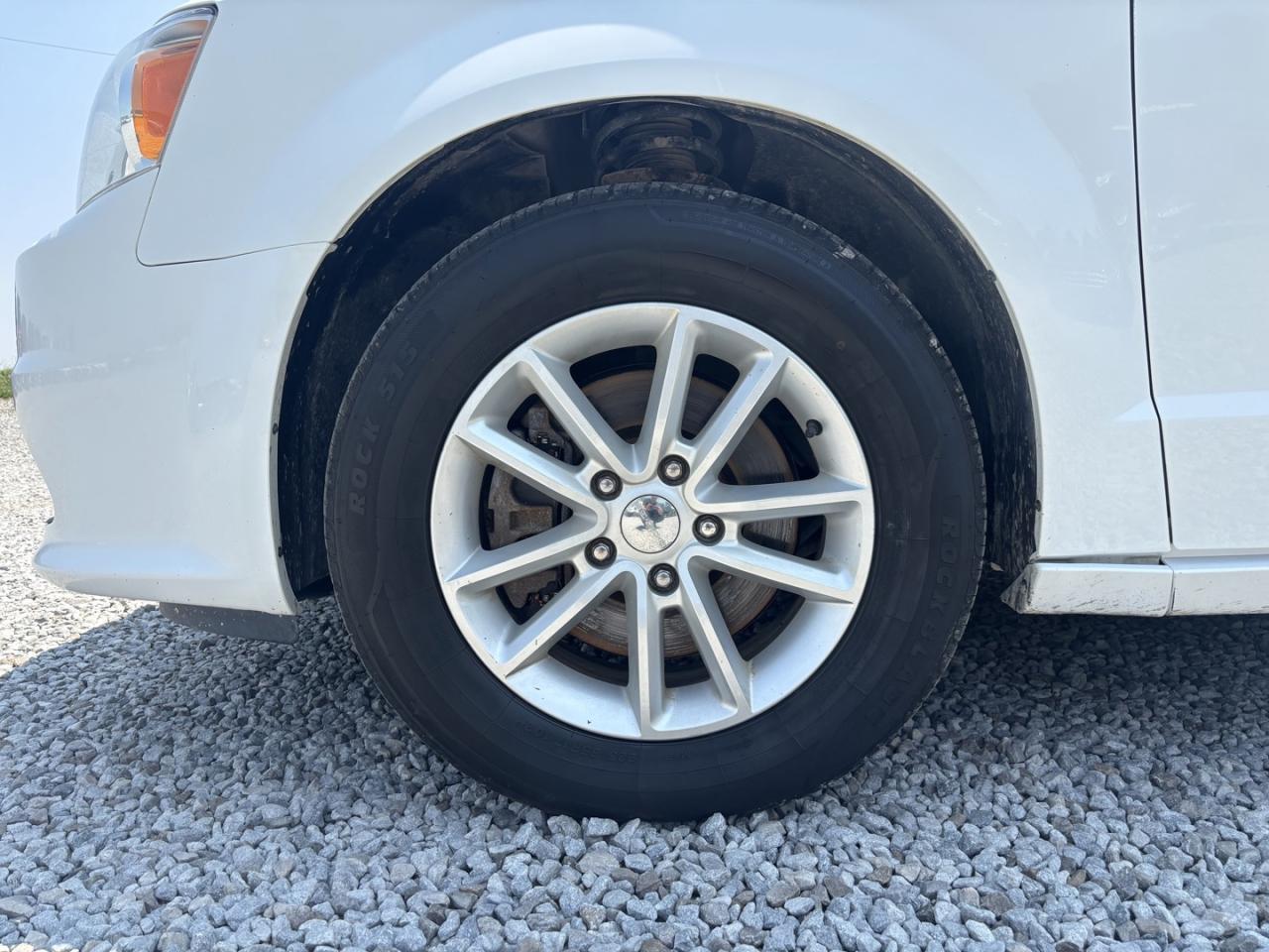 2019 Dodge Grand Caravan SE Plus Photo