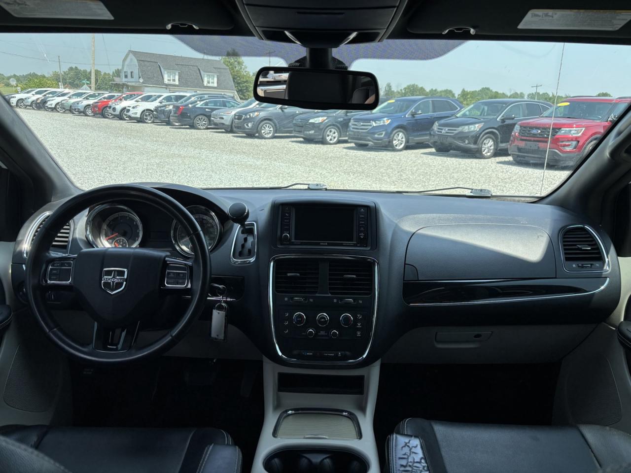 2019 Dodge Grand Caravan SE Plus Photo