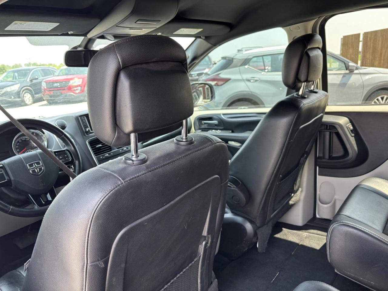 2019 Dodge Grand Caravan SE Plus Photo