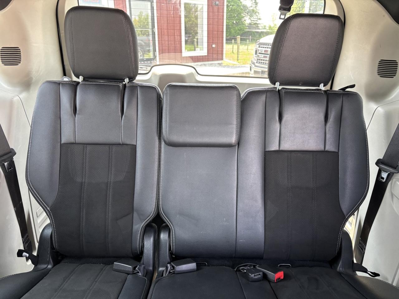 2019 Dodge Grand Caravan SE Plus Photo