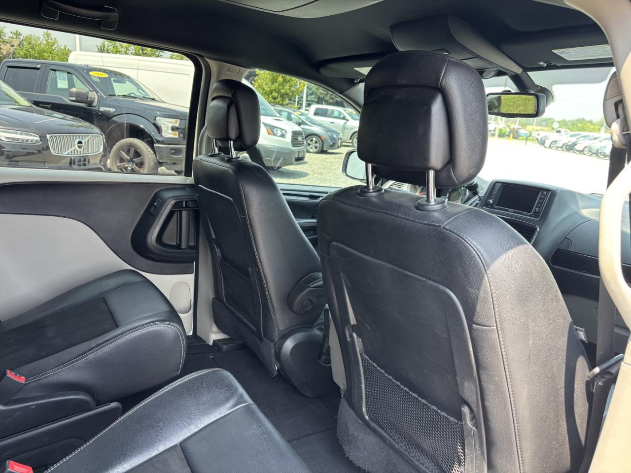 2019 Dodge Grand Caravan SE Plus Photo