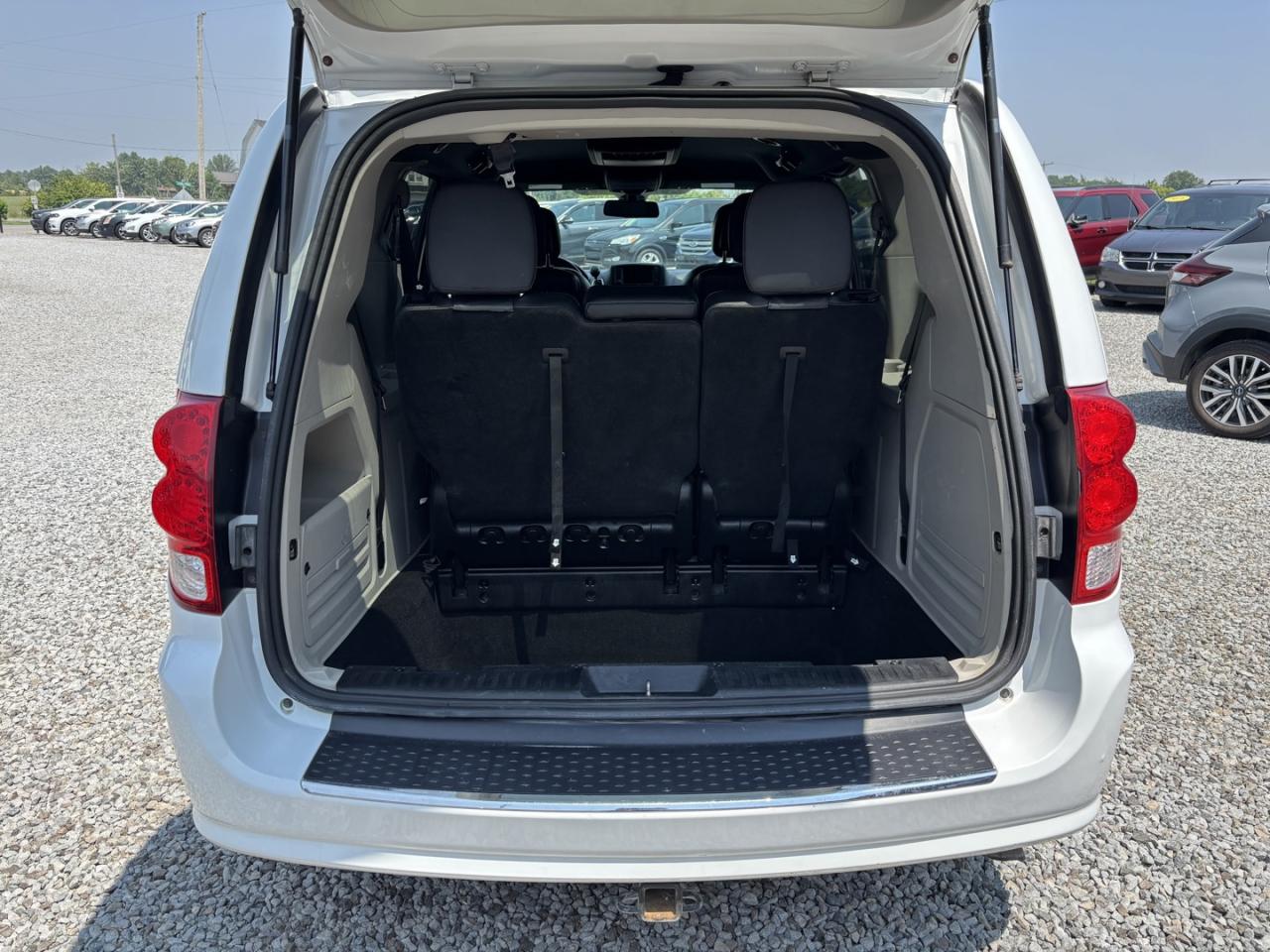 2019 Dodge Grand Caravan SE Plus Photo