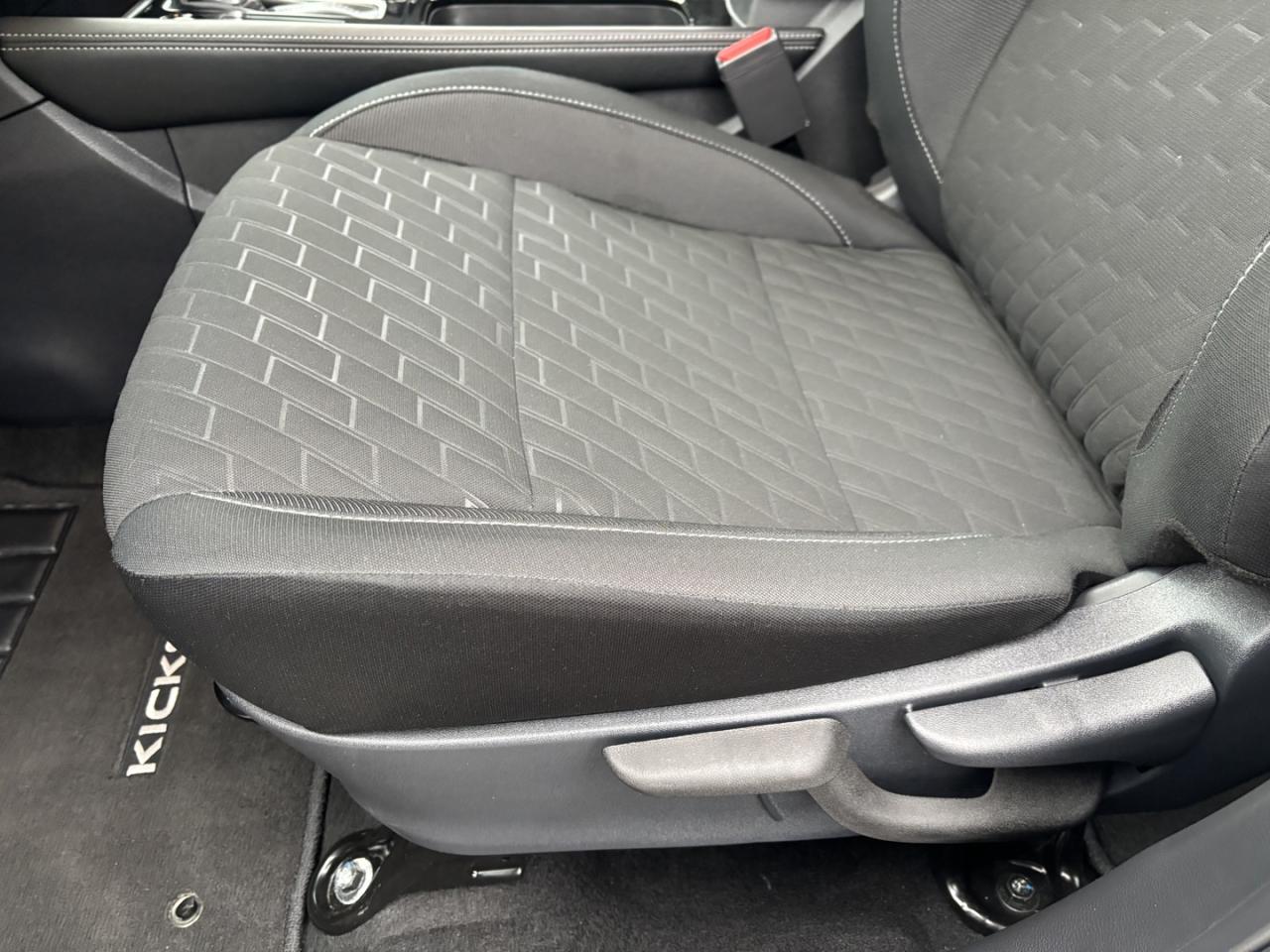 2024 Nissan Kicks SV Photo