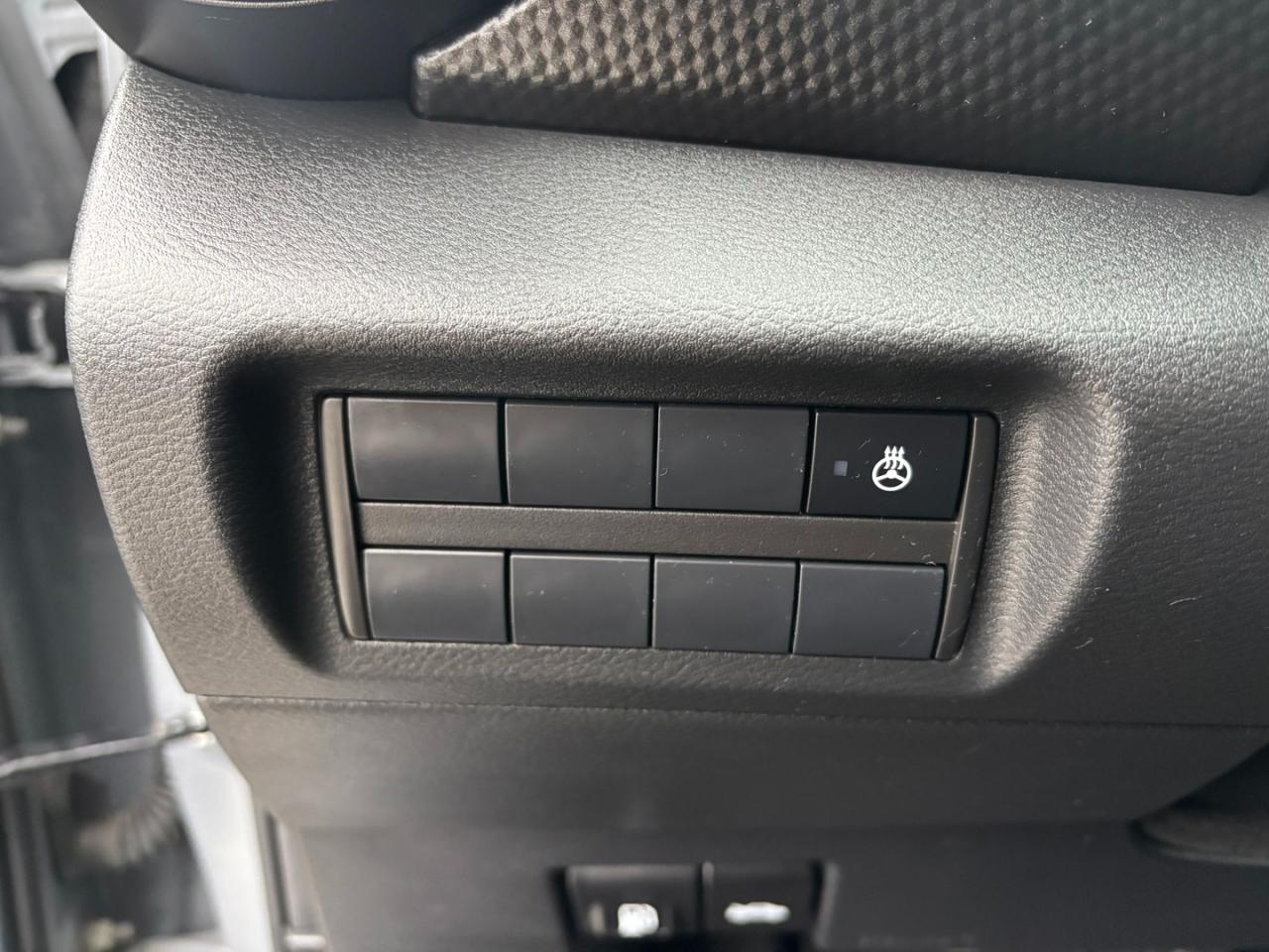 2024 Nissan Kicks SV Photo