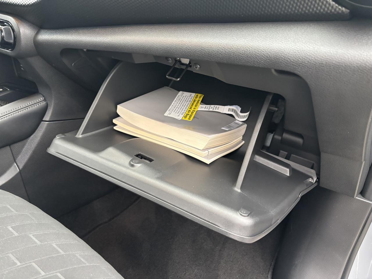 2024 Nissan Kicks SV Photo