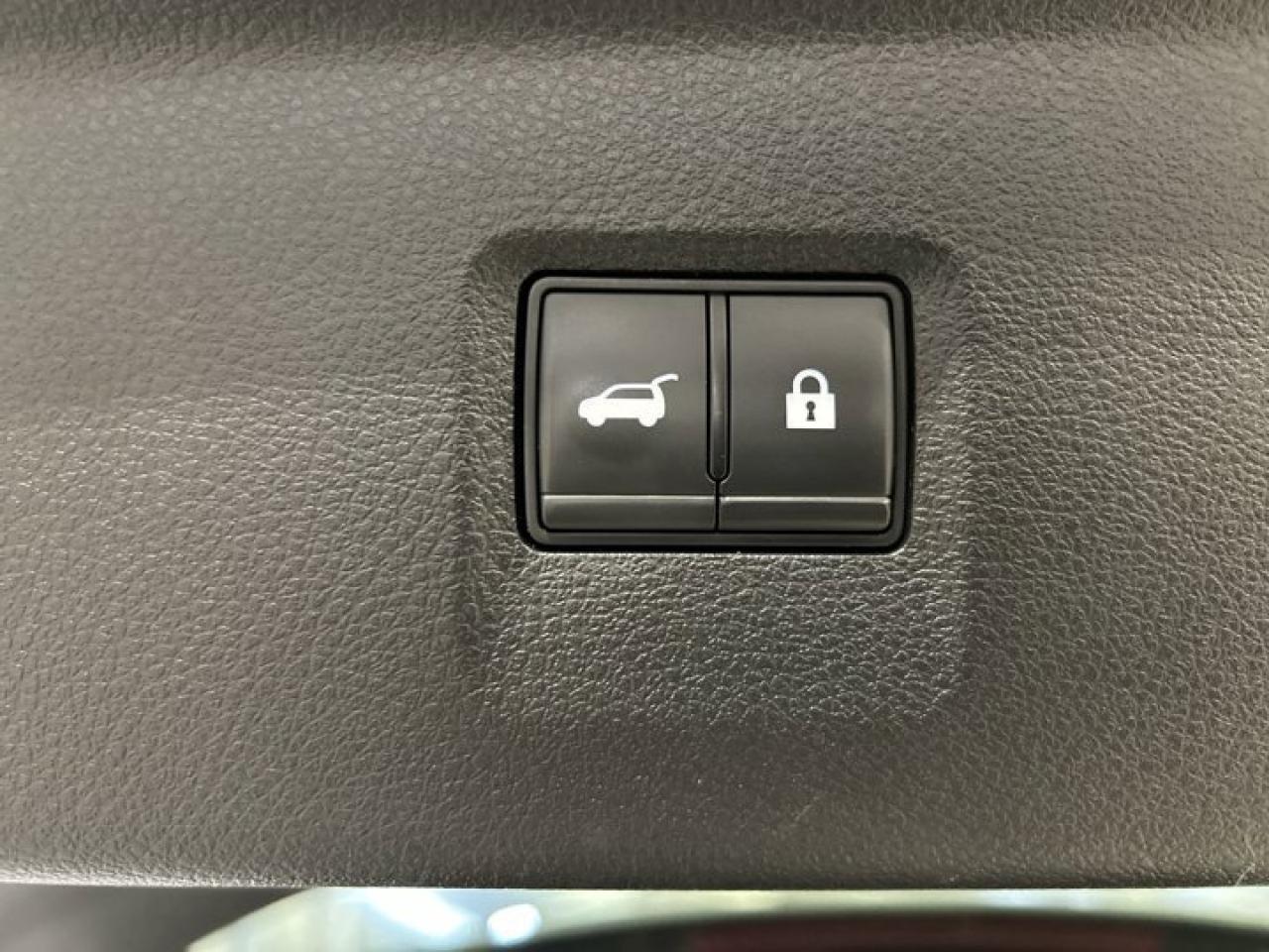 2023 Infiniti QX60 PURE AWD | Panoramic Roof | No accidents Photo