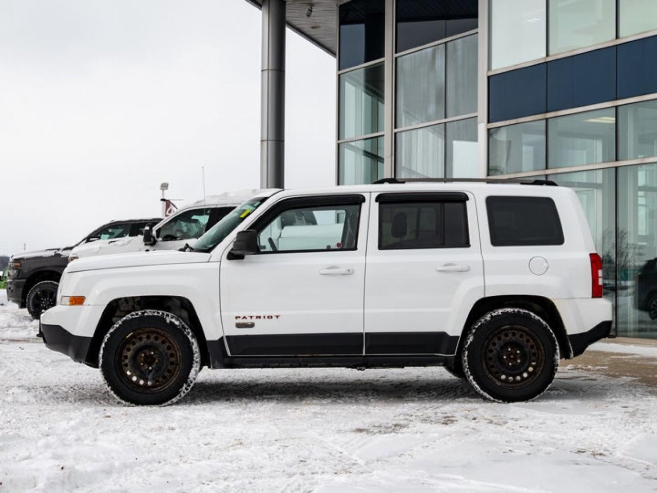 2016 Jeep Patriot 75th Anniversary Photo4