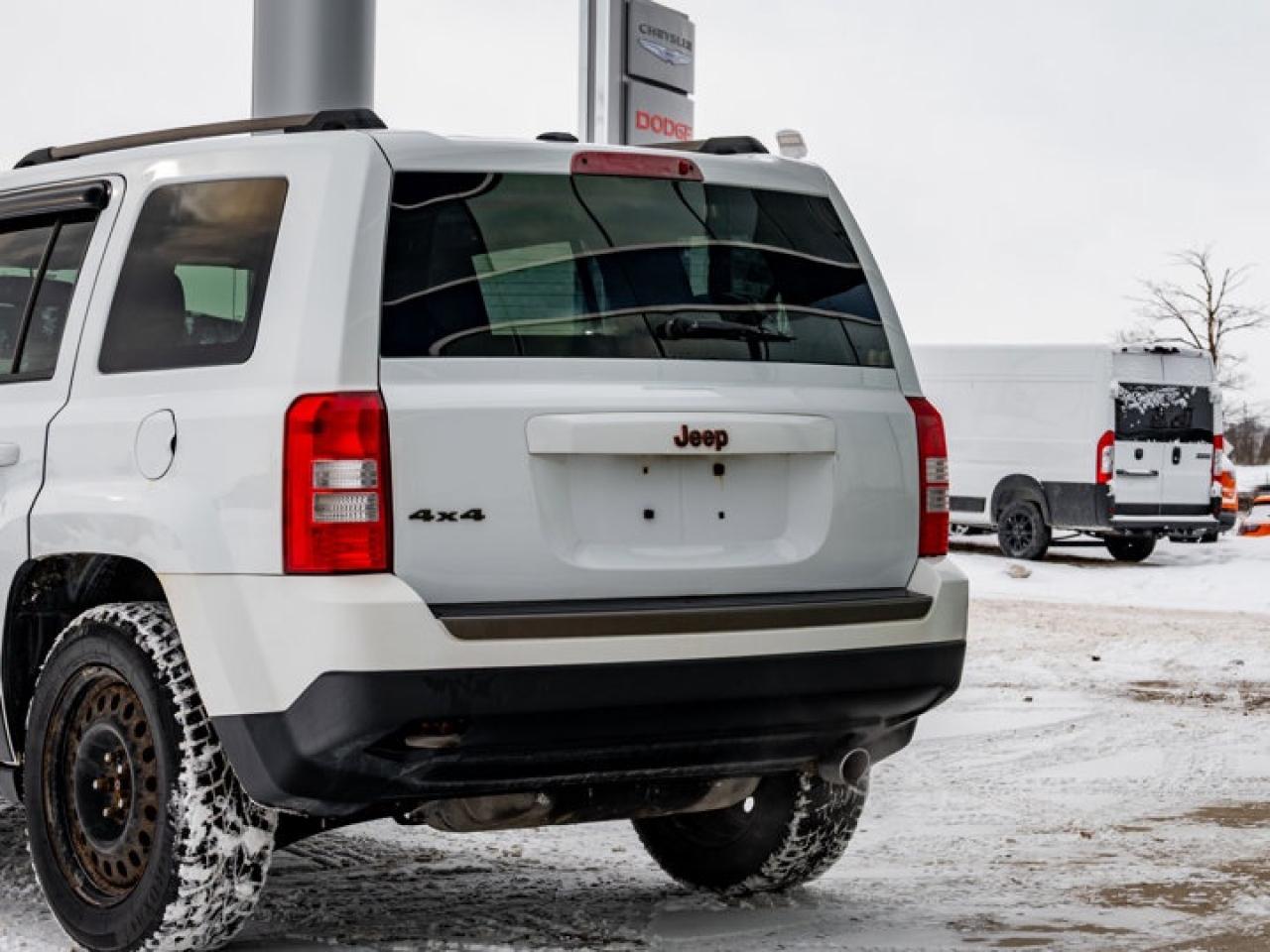 2016 Jeep Patriot 75th Anniversary Photo