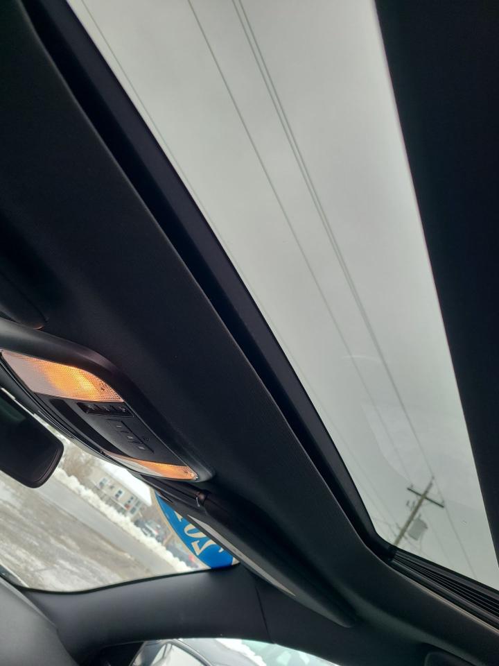 2016 Dodge Charger SXT - Photo #12