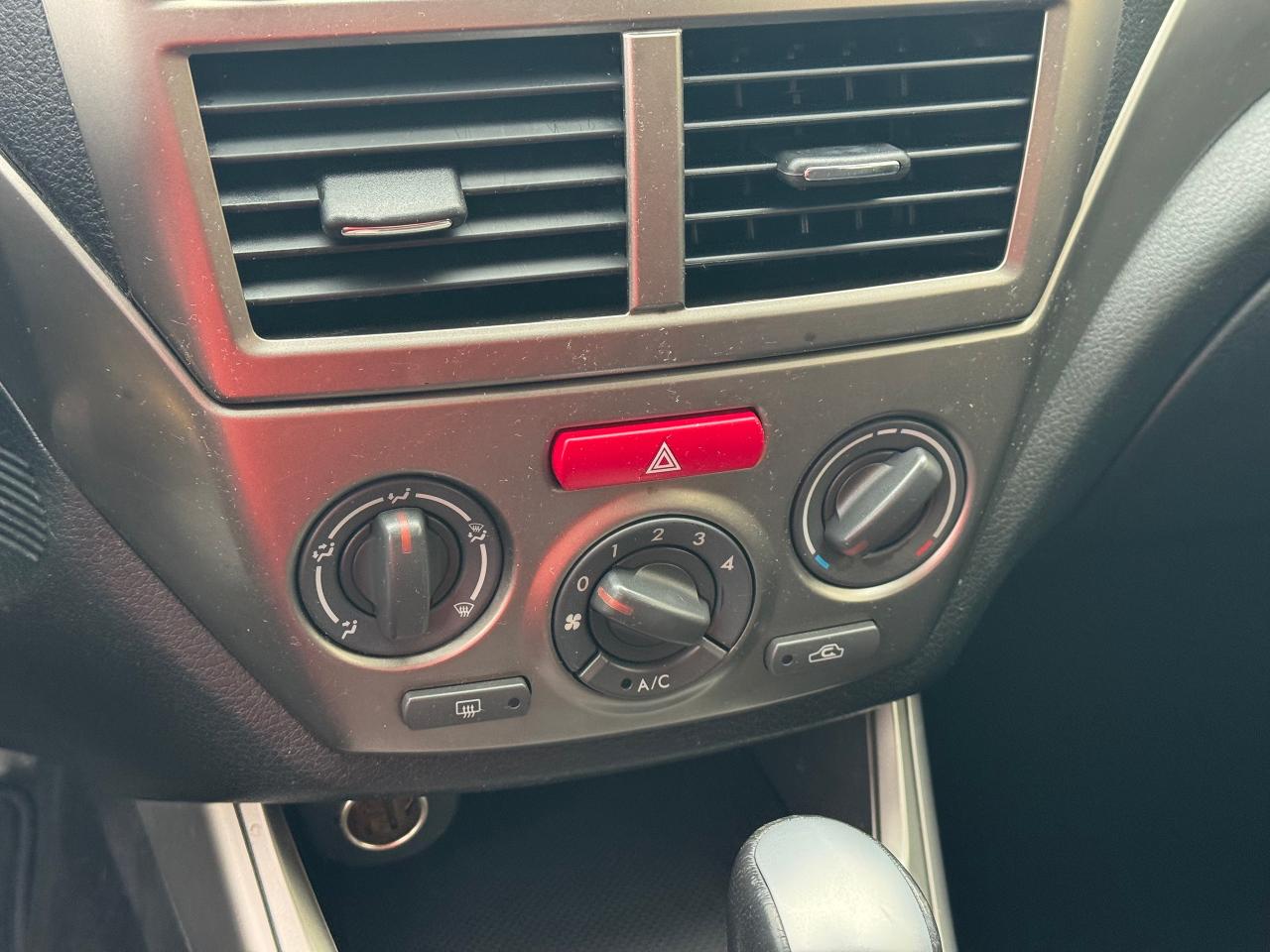 2010 Subaru Impreza 2.5i **CLEAN CARFAX** Photo