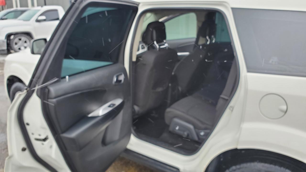 2016 Dodge Journey Canada Value Pkg-7 PASS THIRD ROW Photo