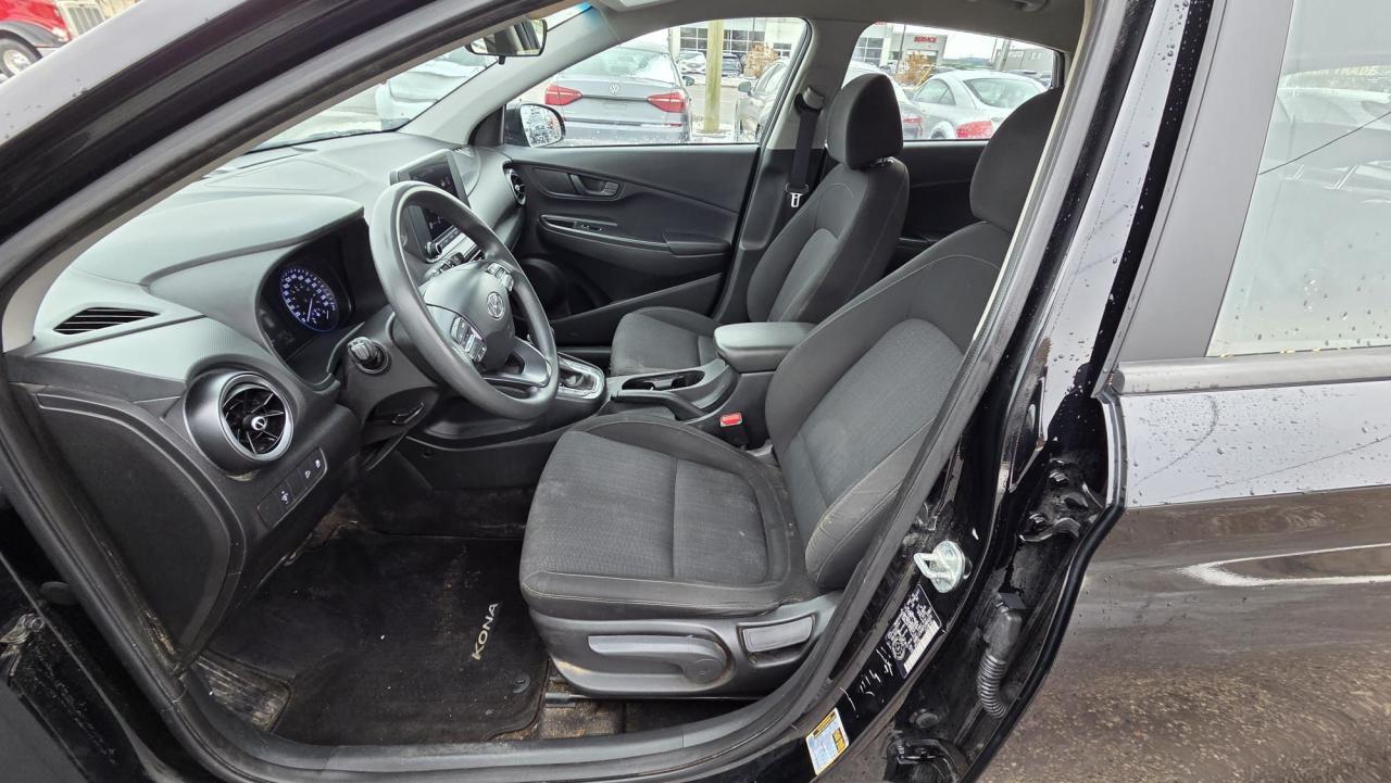 2023 Hyundai KONA ESSENTIAL, 4 CYL, AUTO, 171KMS, CERTIFIED Photo