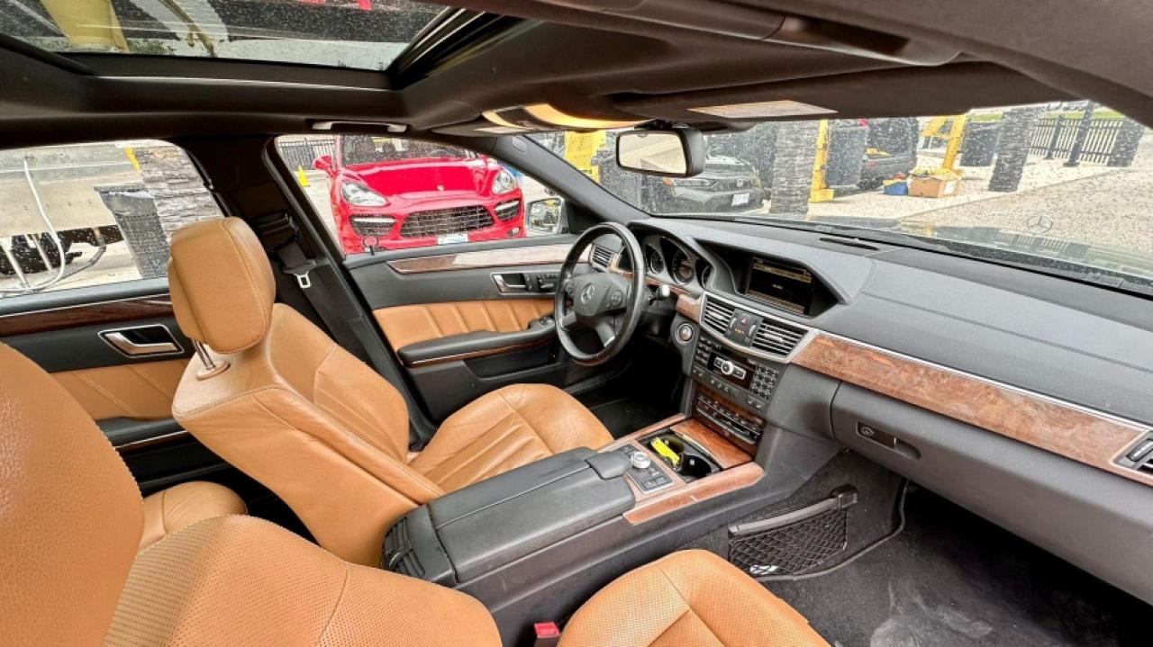 2012 Mercedes-Benz E-Class 550* DEALER SERVICED * AWD * LOW KM " Photo