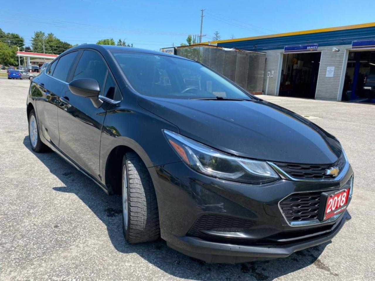 2018 Chevrolet Cruze * LT TRIM * GREAT VALUE LT AUTO Photo2