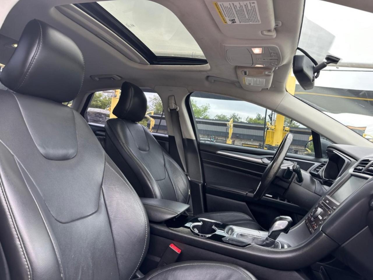 2016 Ford Fusion * NO ACCIDENTS * AWD * MUST SEE TITANIUM | NO ACCIDENTS Photo