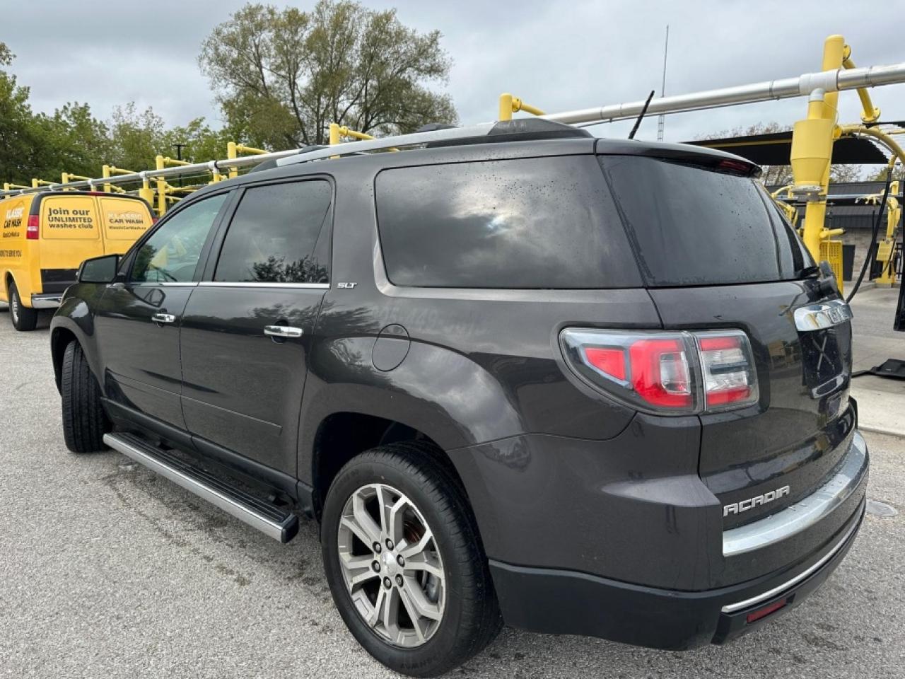 2016 GMC Acadia * 7 PASSENGER * AWD * FULL SERVICE HISTORY SLT-2 Photo3