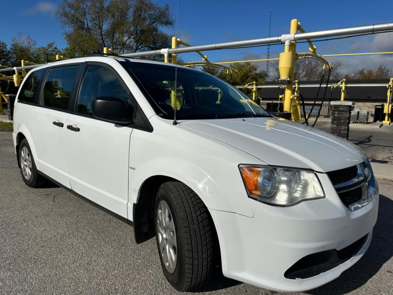 2018 Dodge Grand Caravan * NO ACCIDENTS * V6 * MUST SEE NO ACCIDENTS Photo2