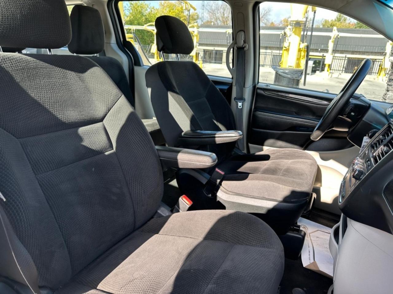 2018 Dodge Grand Caravan * NO ACCIDENTS * V6 * MUST SEE NO ACCIDENTS Photo