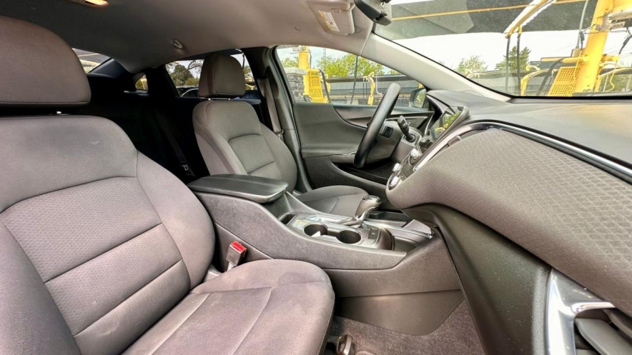 2019 Chevrolet Malibu * MINT CONDITION LT Photo