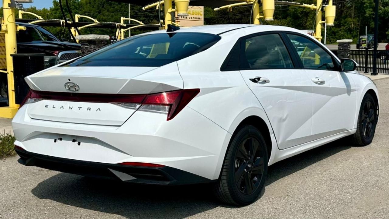 2021 Hyundai Elantra * ONE OWNER *  PREFERRED IVT W/SUN & TECH SEL Photo3