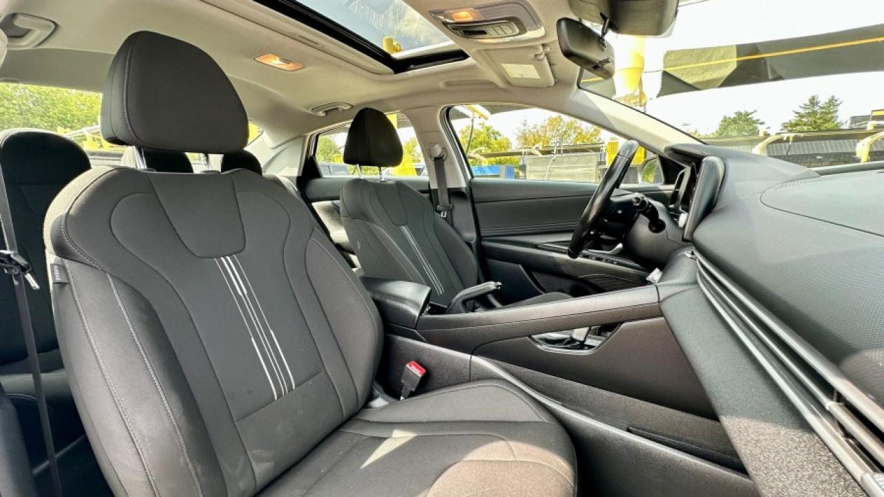 2021 Hyundai Elantra * ONE OWNER *  PREFERRED IVT W/SUN & TECH SEL Photo