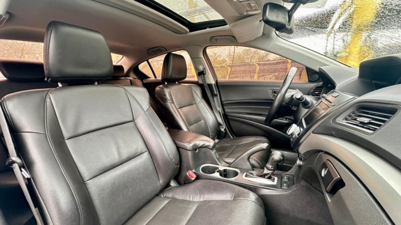 2017 Acura ILX * MINT * DRIVES LIKE NEW " Photo4