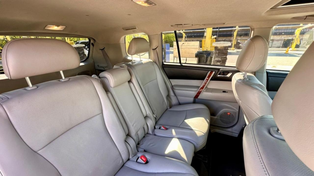 2011 Toyota Highlander LIMITED  Photo