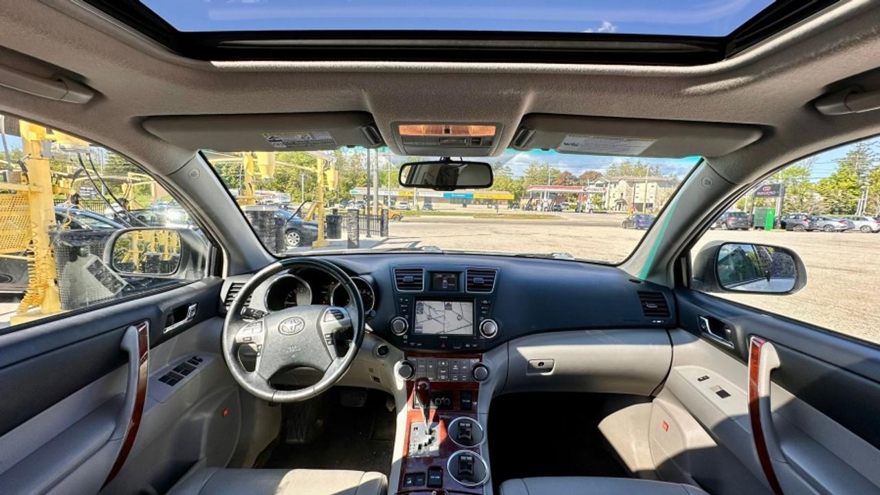 2011 Toyota Highlander LIMITED  Photo4