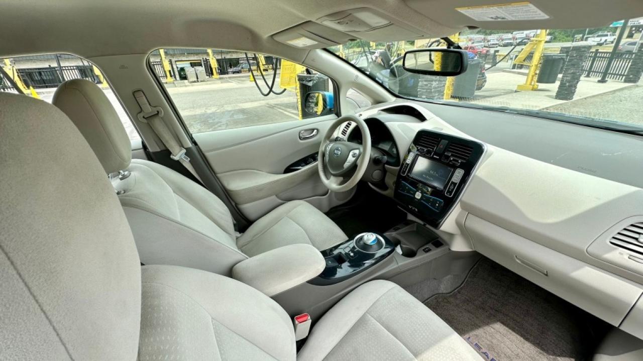 2012 Nissan Leaf * ELECTRIC * NO ACCIDENTS* " Photo