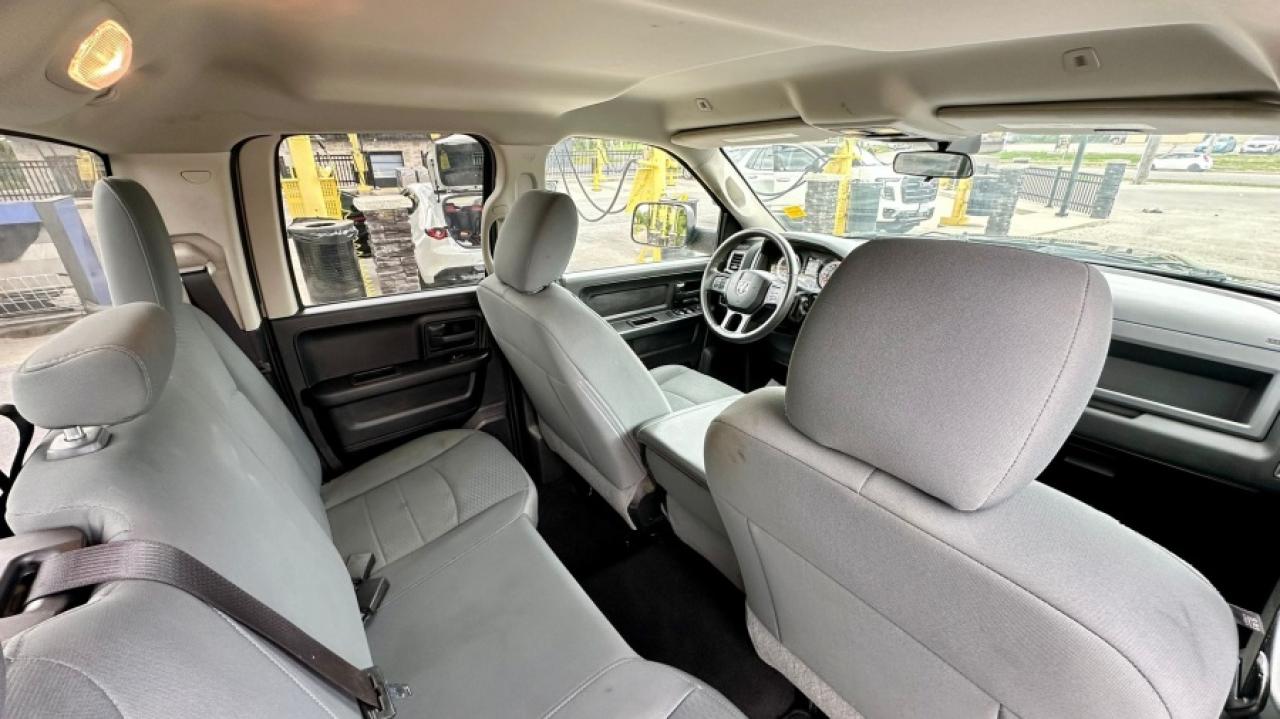 2018 RAM 1500 * ONE OWNER * NO ACCIDENTS " Photo4