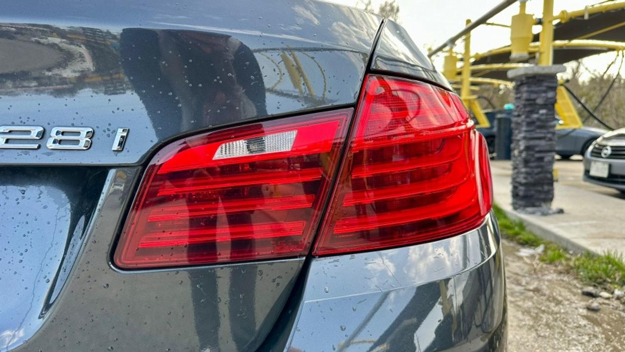2014 BMW 5 Series * AWD * NO ACCIDENTS 528I XDRIVE Photo3