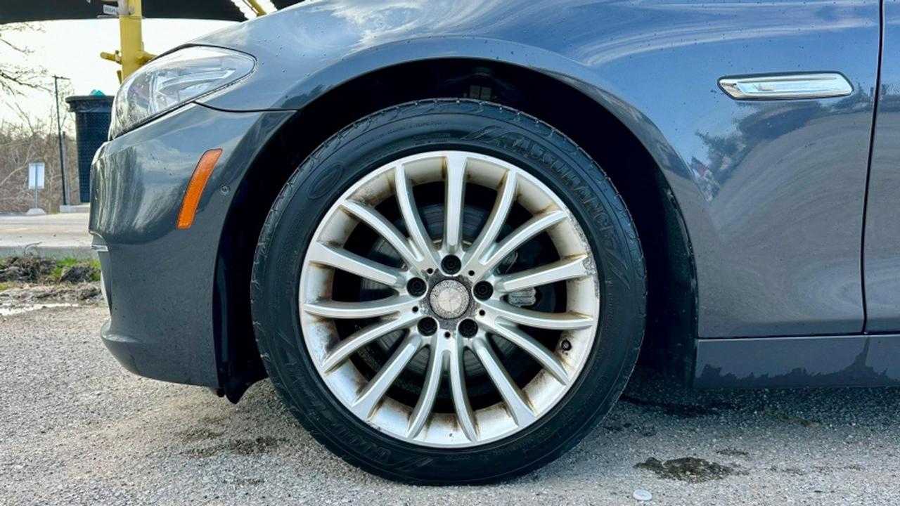 2014 BMW 5 Series * AWD * NO ACCIDENTS 528I XDRIVE Photo