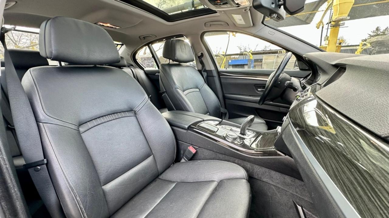 2014 BMW 5 Series * AWD * NO ACCIDENTS 528I XDRIVE Photo