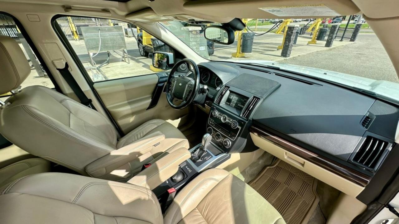 2014 Land Rover LR2 * 4X4 * MUST SEE " Photo