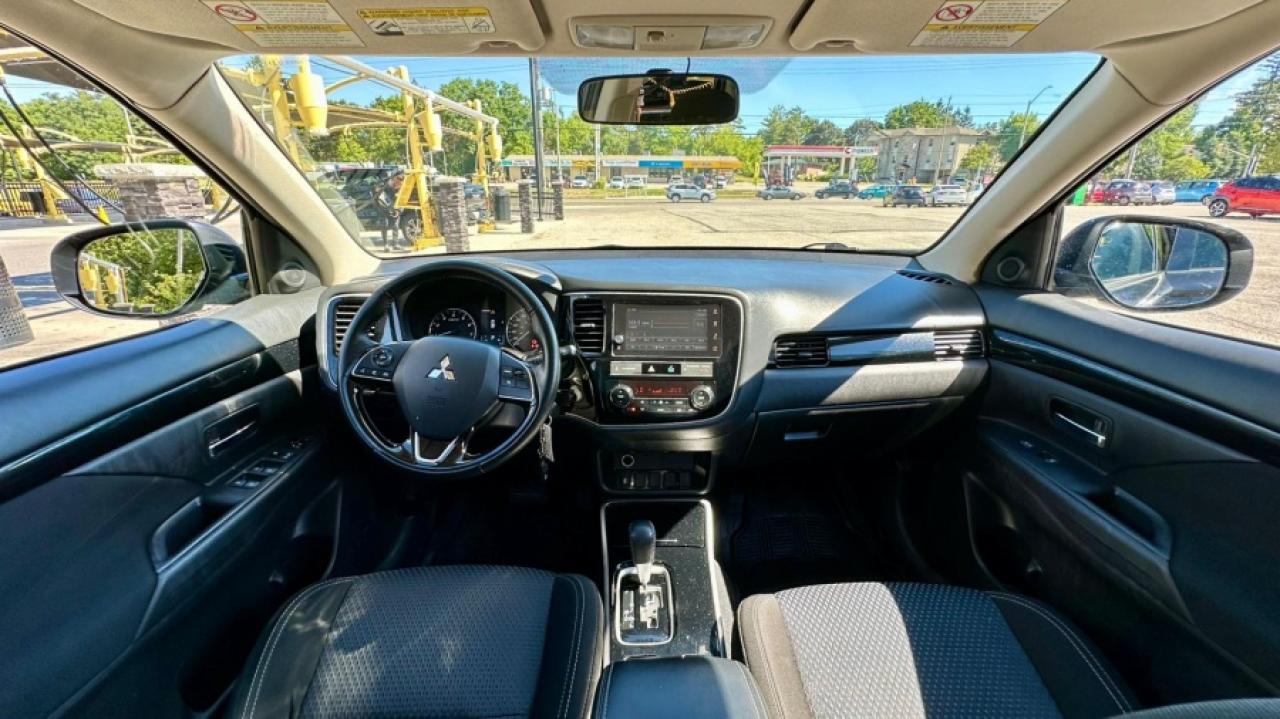 2019 Mitsubishi Outlander * 4X4 * NO ACCIDENTS ES Photo