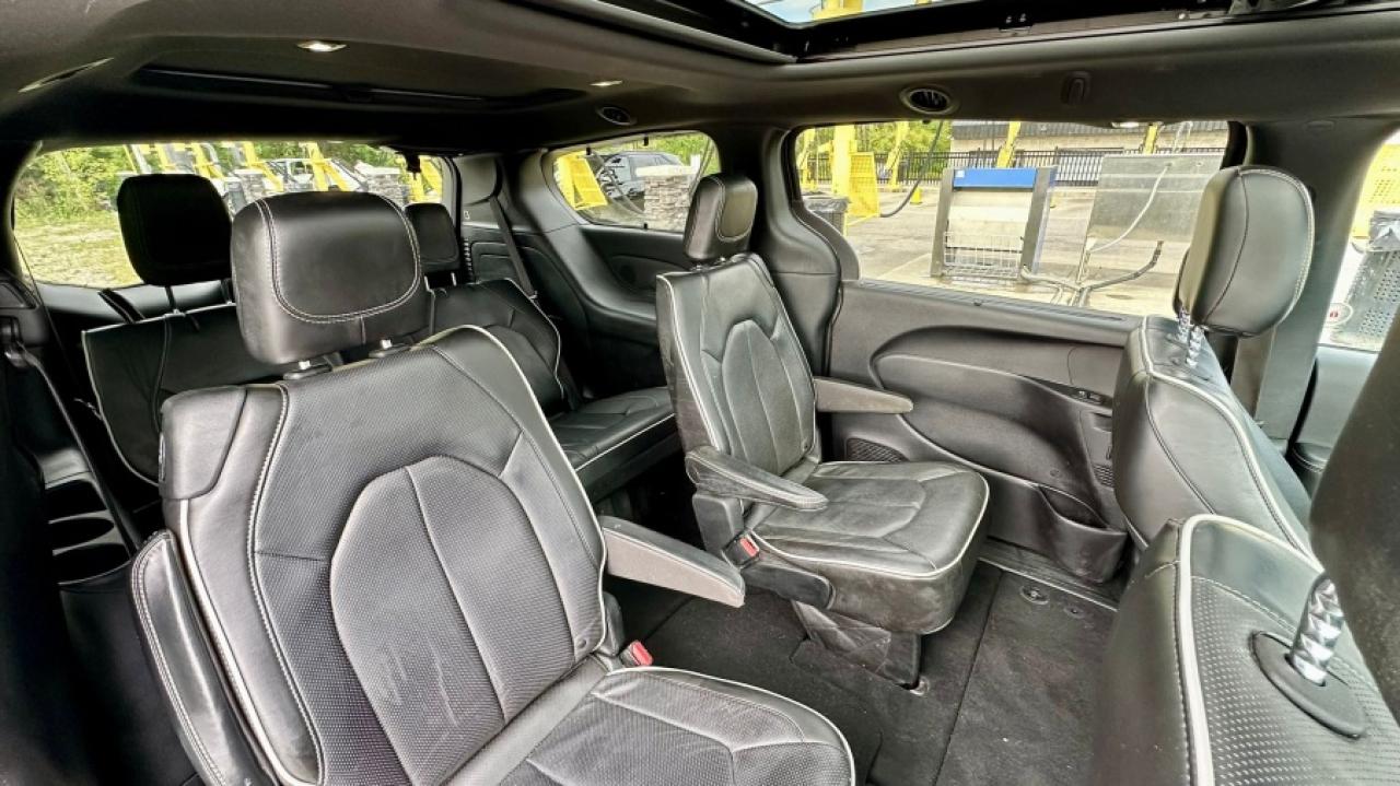 2019 Chrysler Pacifica * NO ACCIDENTS * 7 PASSANGER " Photo